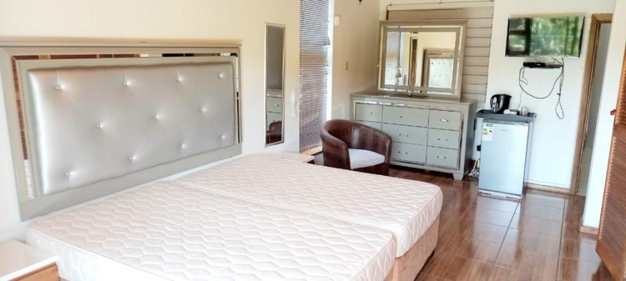 5 Bedroom Property for Sale in Beacon Bay North Eastern Cape
